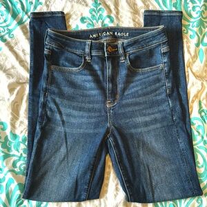 American Eagle Super High Rise Jegging Size 2